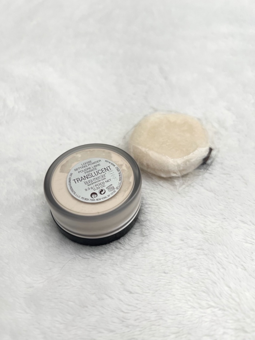 NEW Laura Mercier Setting Powder - Picture 3 of 3